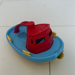 Green toys Colorful Tugboat Bath Toy
